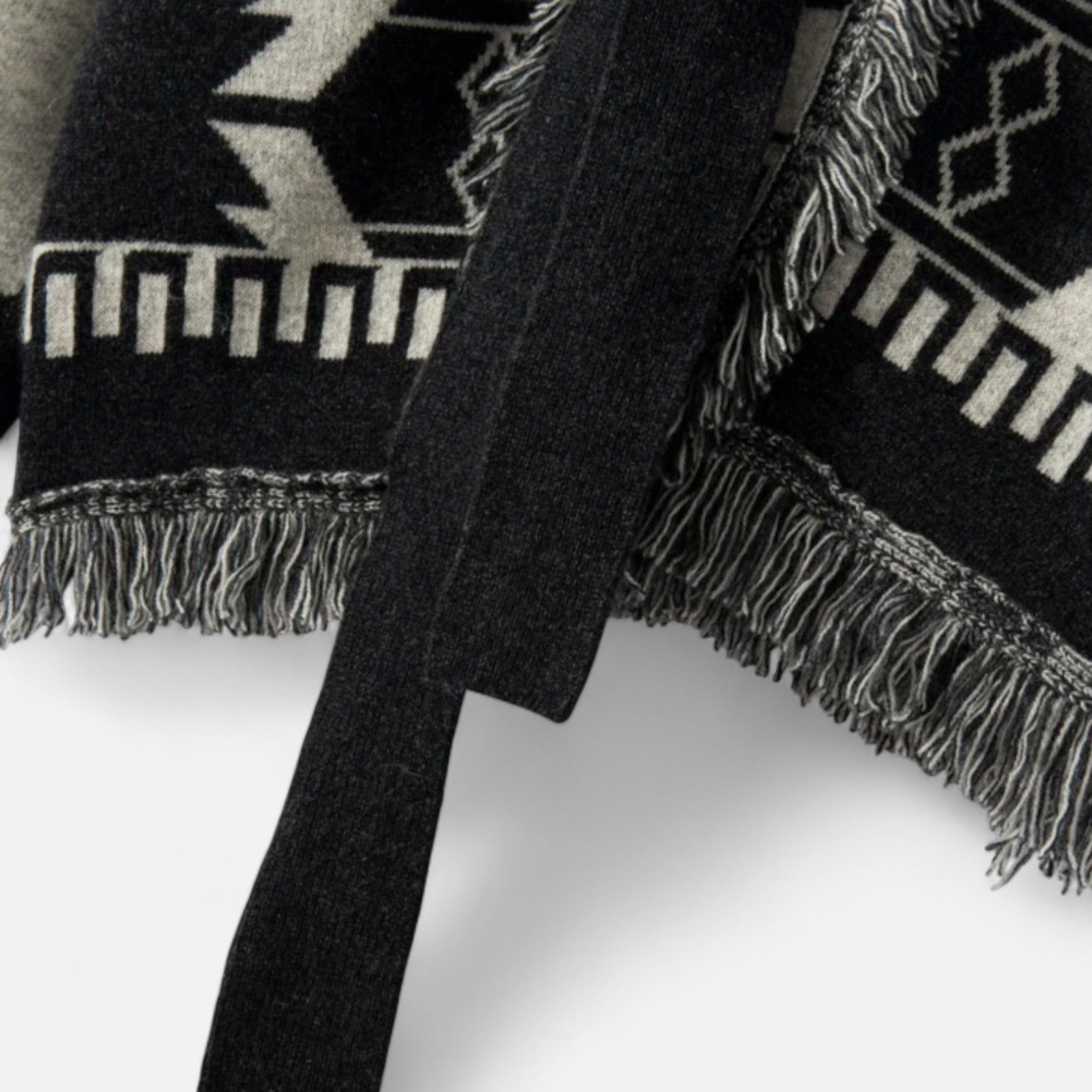 100% Cashmere Tassel Cardigan for Women – Vintage Jacquard Design for Elegant Layering and Cozy Comfort