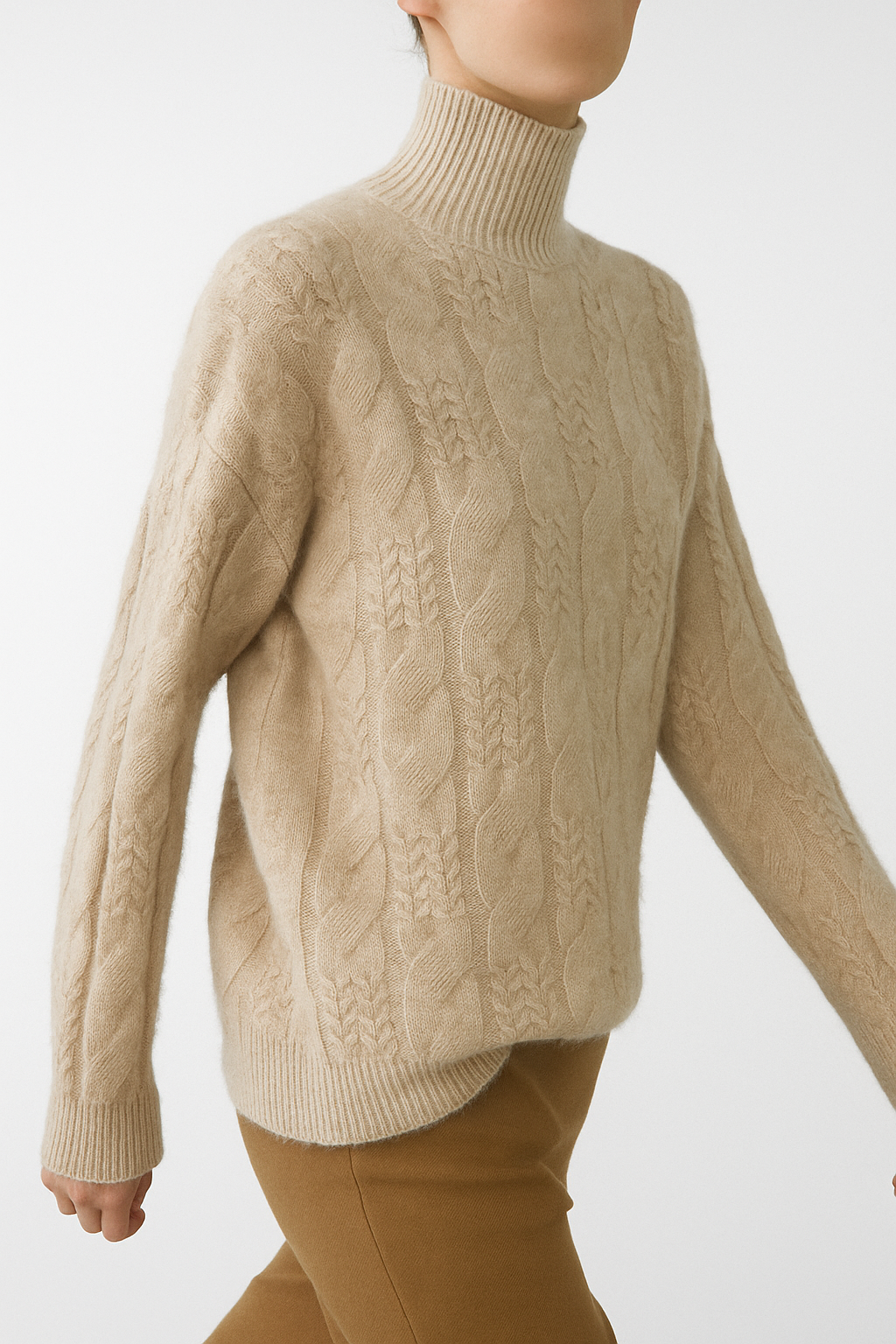 Cable Knit Sweater in Soft Wool Blend for Cozy Casual Wear - Perfect for Fall and Winter Seasons