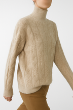 Cable Knit Sweater in Soft Wool Blend for Cozy Casual Wear - Perfect for Fall and Winter Seasons