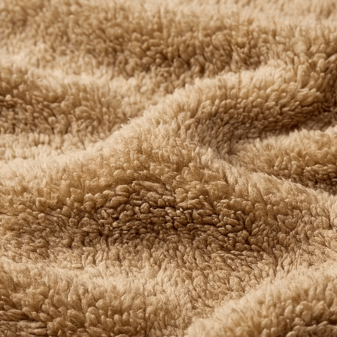 Men's Winter Jacket with Fleece Lining and Hooded Design for Cold Weather Outdoor Activities